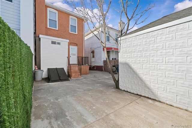 905 E 49th Street, Brooklyn, NY 11203