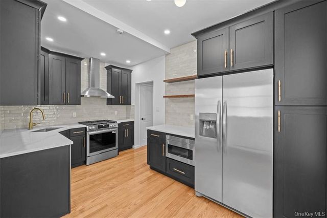 905 E 49th Street, Brooklyn, NY 11203