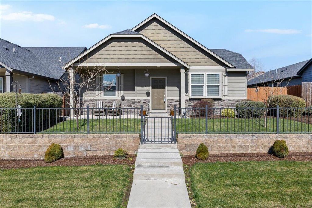 1459 Spring Street, Medford, OR 97504