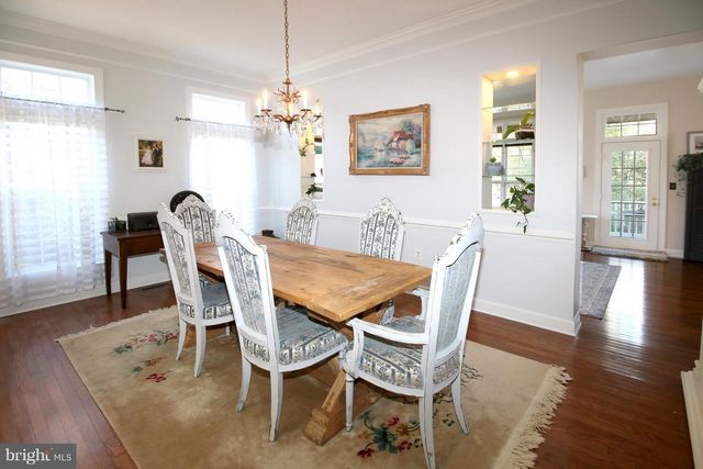18400 LANIER ISLAND SQ, Leesburg, VA 20176