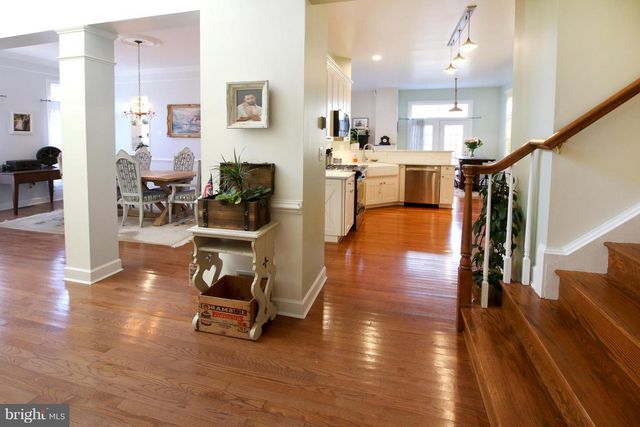 18400 LANIER ISLAND SQ, Leesburg, VA 20176