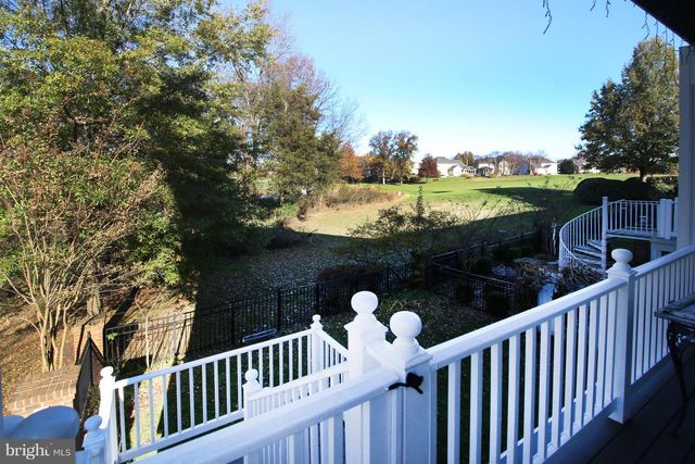 18400 LANIER ISLAND SQ, Leesburg, VA 20176