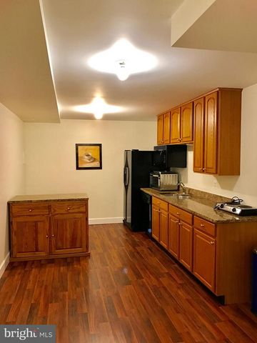 18400 LANIER ISLAND SQ, Leesburg, VA 20176