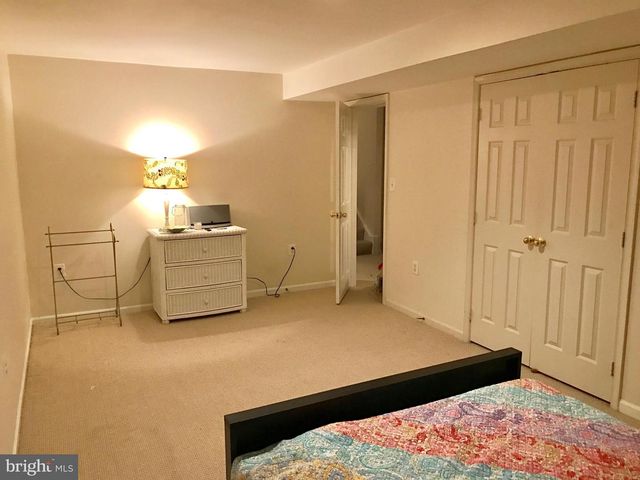 18400 LANIER ISLAND SQ, Leesburg, VA 20176