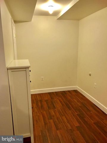 18400 LANIER ISLAND SQ, Leesburg, VA 20176
