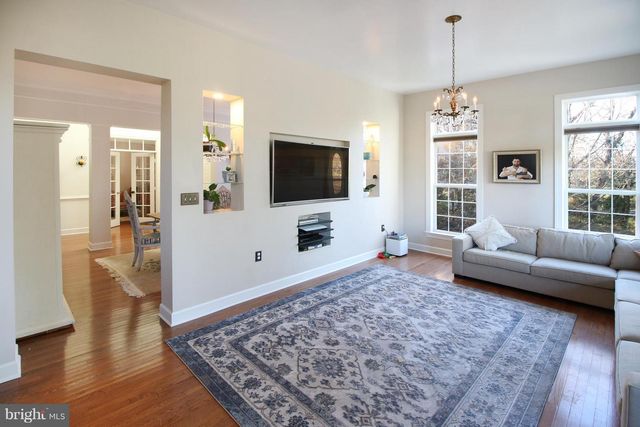 18400 LANIER ISLAND SQ, Leesburg, VA 20176