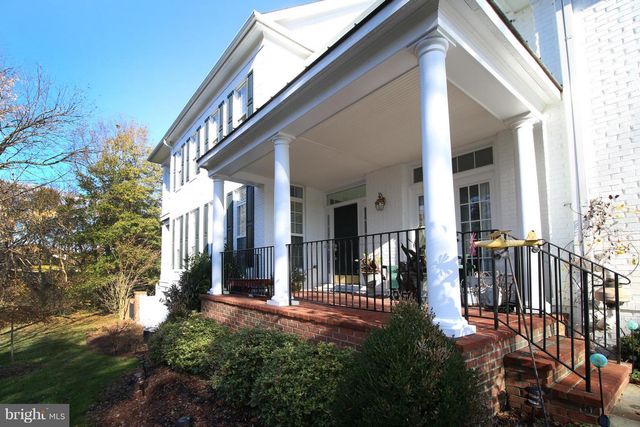 18400 LANIER ISLAND SQ, Leesburg, VA 20176