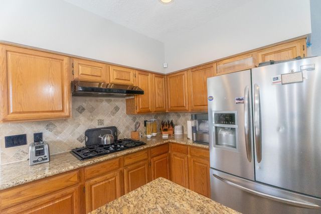 1209 Twin Oaks Street, Friendswood, TX 77546