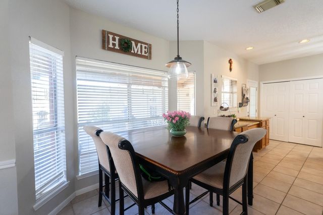 1209 Twin Oaks Street, Friendswood, TX 77546