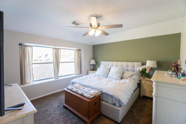 1209 Twin Oaks Street, Friendswood, TX 77546