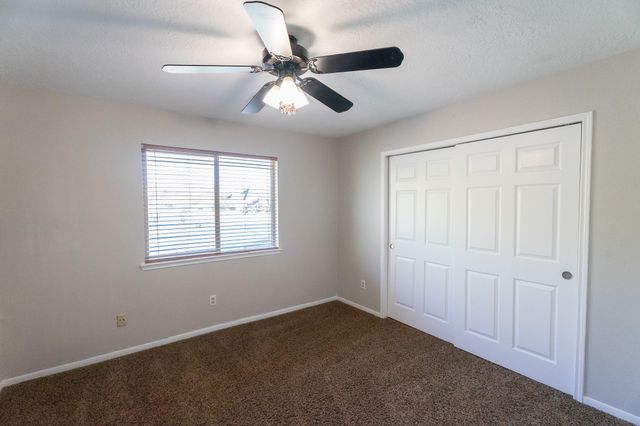 1209 Twin Oaks Street, Friendswood, TX 77546