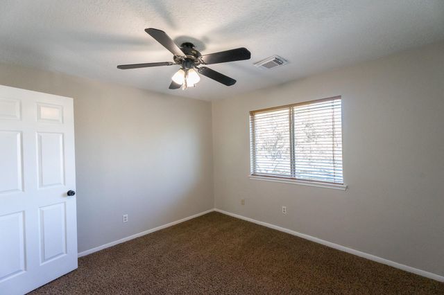 1209 Twin Oaks Street, Friendswood, TX 77546