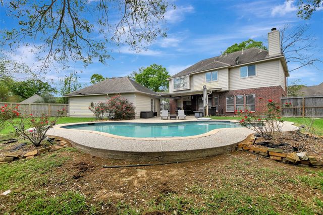 1209 Twin Oaks Street, Friendswood, TX 77546