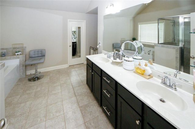 2480 Park Estates Drive, Snellville, GA 30078