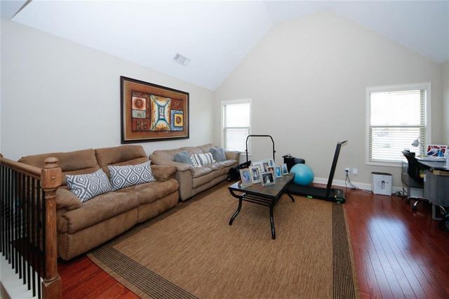 2480 Park Estates Drive, Snellville, GA 30078