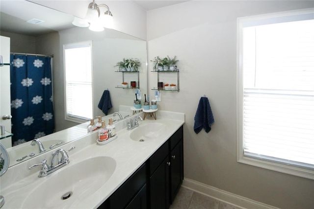 2480 Park Estates Drive, Snellville, GA 30078