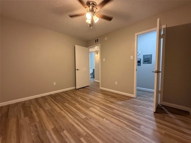 629 Central Avenue 202, Newark, TX 76071