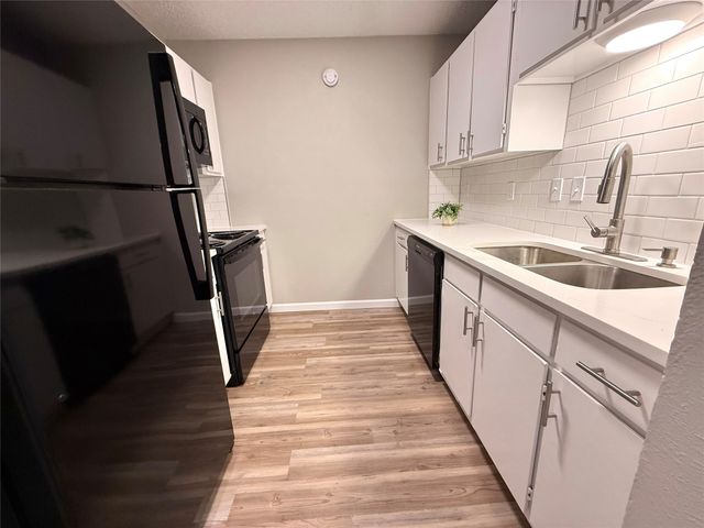 629 Central Avenue 202, Newark, TX 76071