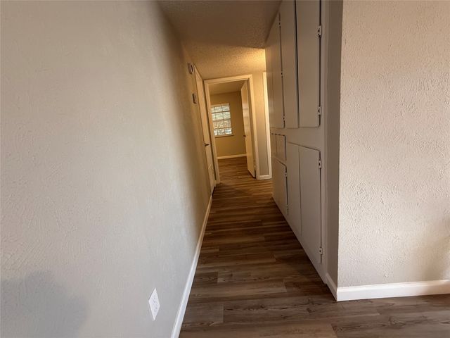 629 Central Avenue 202, Newark, TX 76071