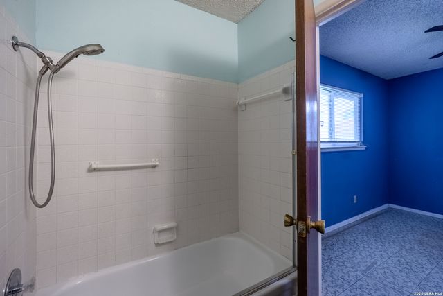 5230 OVERPOOL ST, San Antonio, TX 78228