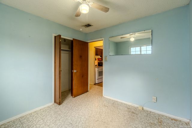 5230 OVERPOOL ST, San Antonio, TX 78228