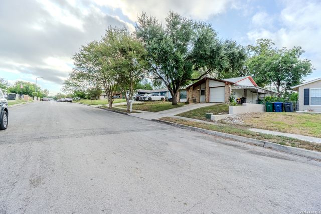 5230 OVERPOOL ST, San Antonio, TX 78228