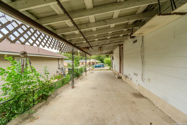 5230 OVERPOOL ST, San Antonio, TX 78228