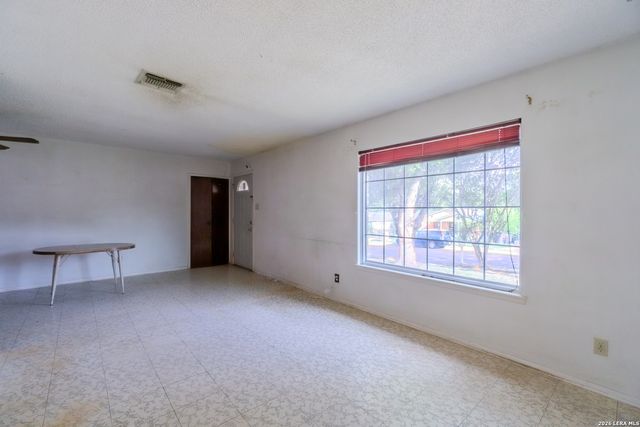 5230 OVERPOOL ST, San Antonio, TX 78228