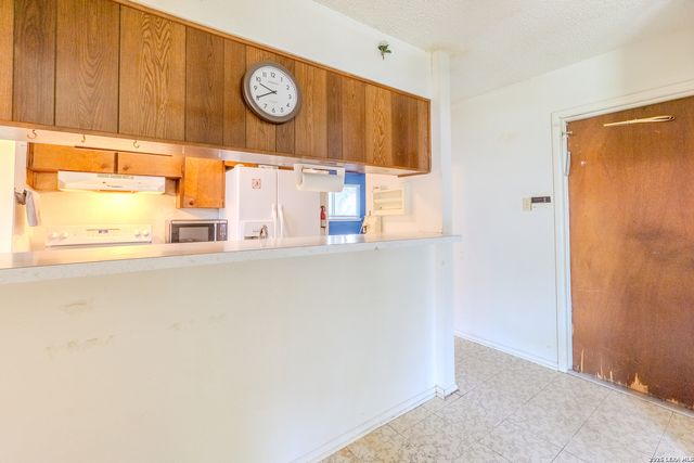 5230 OVERPOOL ST, San Antonio, TX 78228