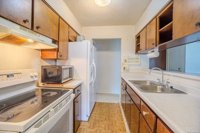5230 OVERPOOL ST, San Antonio, TX 78228