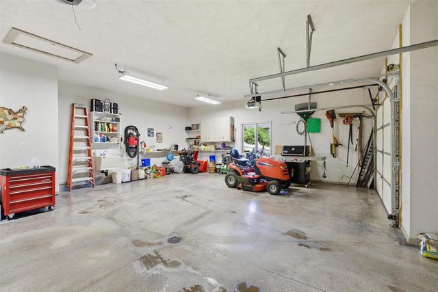 205 OAK KNOLL COURT, Hortonville, WI 54944