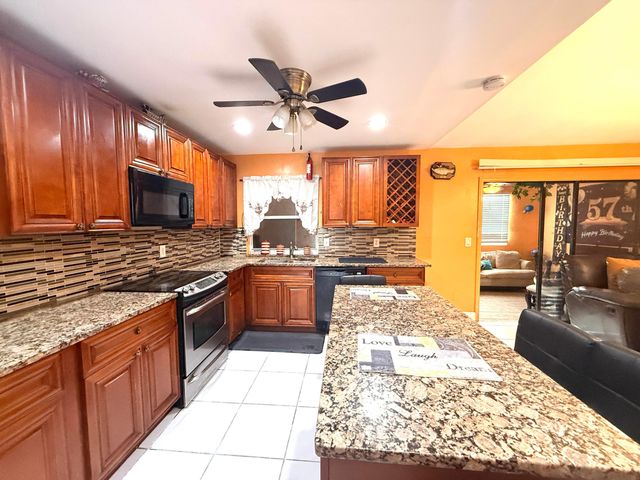 5279 W Woodstone Cir Circle W, Lake Worth, FL 33463