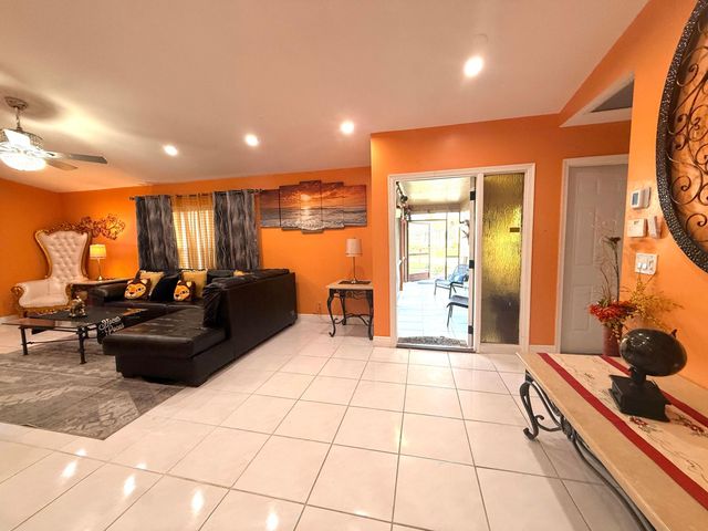 5279 W Woodstone Cir Circle W, Lake Worth, FL 33463
