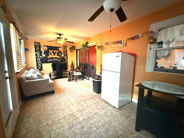 5279 W Woodstone Cir Circle W, Lake Worth, FL 33463