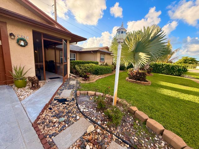 5279 W Woodstone Cir Circle W, Lake Worth, FL 33463