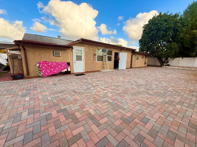 5279 W Woodstone Cir Circle W, Lake Worth, FL 33463