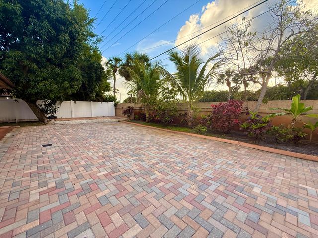 5279 W Woodstone Cir Circle W, Lake Worth, FL 33463