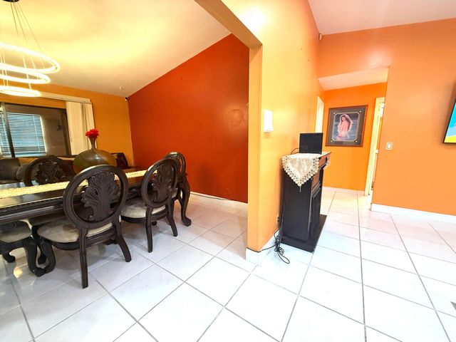 5279 W Woodstone Cir Circle W, Lake Worth, FL 33463