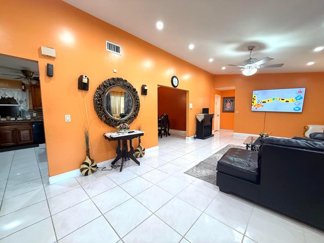 5279 W Woodstone Cir Circle W, Lake Worth, FL 33463
