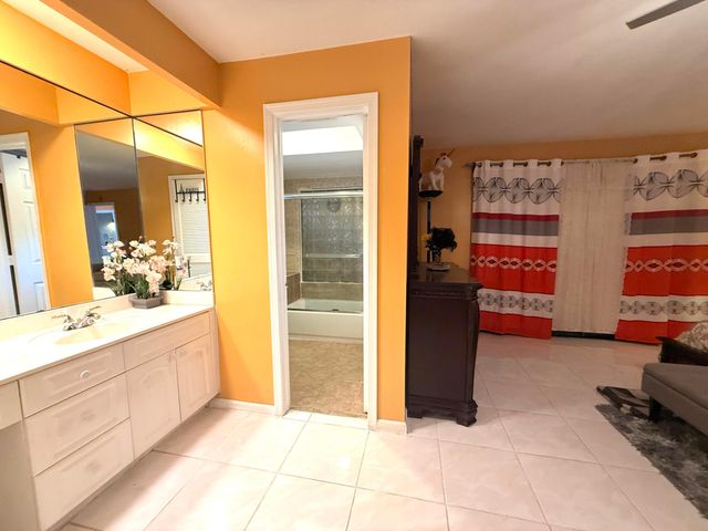 5279 W Woodstone Cir Circle W, Lake Worth, FL 33463
