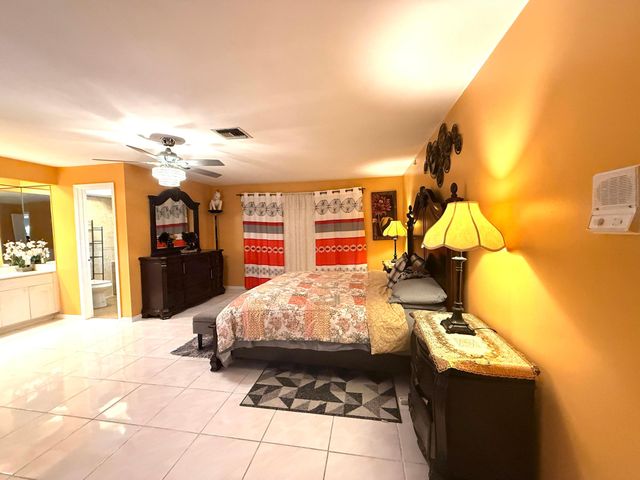 5279 W Woodstone Cir Circle W, Lake Worth, FL 33463