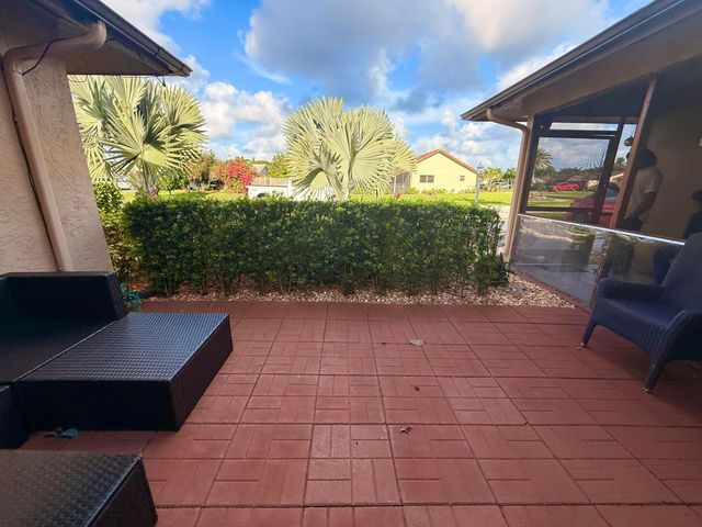 5279 W Woodstone Cir Circle W, Lake Worth, FL 33463