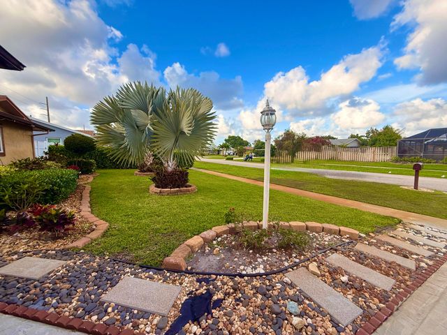 5279 W Woodstone Cir Circle W, Lake Worth, FL 33463