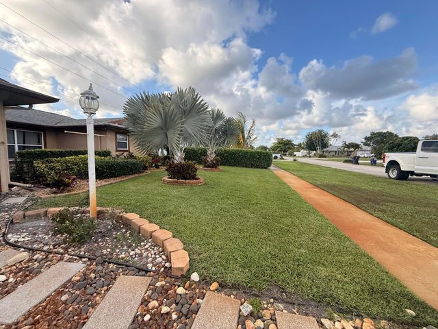 5279 W Woodstone Cir Circle W, Lake Worth, FL 33463