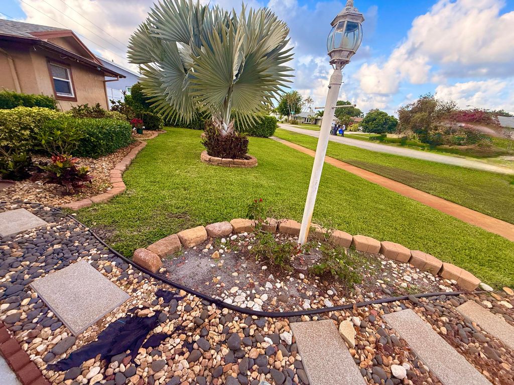 5279 W Woodstone Cir Circle W, Lake Worth, FL 33463