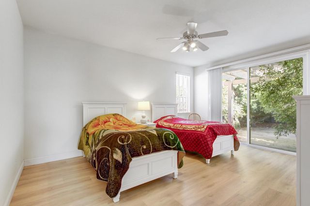 2272 Ryedale Ln, Sacramento, CA 95835