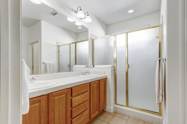 2272 Ryedale Ln, Sacramento, CA 95835