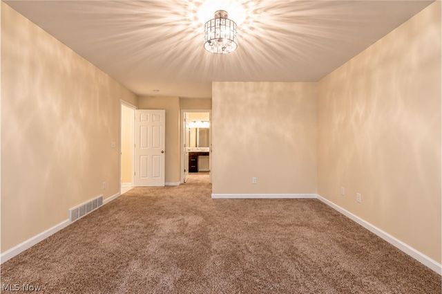 1393 Cross Cove, Austintown, OH 44515