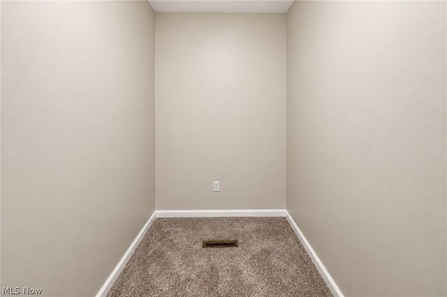 1393 Cross Cove, Austintown, OH 44515