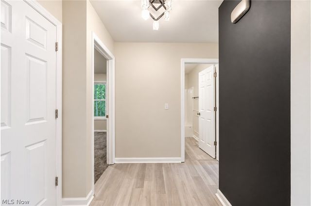 1393 Cross Cove, Austintown, OH 44515